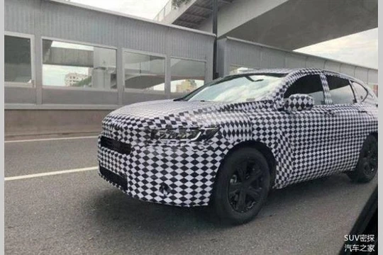  Đầu xe Honda CR-V mới có cụm đèn pha được thiết kế lại. Ảnh: Headlightmag 