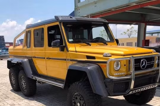 Chiếc Mercedes-Benz G63 AMG 6x6 