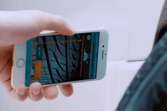 Hệ thống AI chẩn đoán trạng thái hao mòn dựa trên độ sâu của rãnh và kết quả được hiển thị ở 3 cấp độ