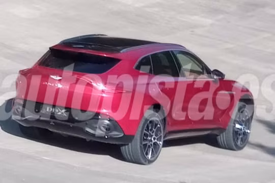 Mẫu xe Aston Martin DBX chính thức lộ diện