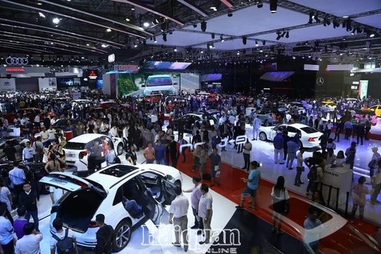 Thị trường ô tô sẽ tiếp tục còn những chương trình kích cầu mới song cũng không nên kỳ vọng sẽ có những đột biến. Ảnh: Nguyễn Hà. 