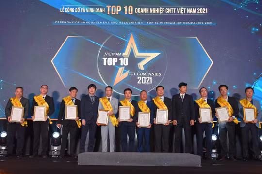 Lễ công bố và vinh danh top 10 doanh nghiệp công nghệ thông tin Việt Nam 2021.