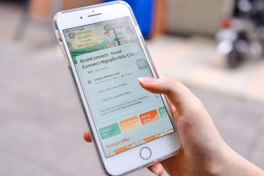 Người dân tại TP.HCM có thể đặt mua các sản phẩm nông sản, thực phẩm qua GrabConnect.