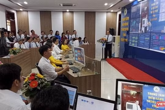 Bộ TT&TT sẽ triển khai chương trình đào tạo, bồi dưỡng cho 10.000 cán bộ, công chức, viên chức để tạo nguồn nhân lực chất lượng cho việc chuyển đổi số. Ảnh minh họa.