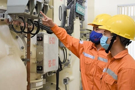 Bảo đảm vững chắc cung ứng điện cho sản xuất kinh doanh và đời sống nhân dân là nhiệm vụ chính trị quan trọng hàng đầu của ngành điện.