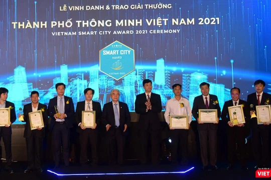 9 giải thưởng Thành phố thông minh Việt Nam 2021 được trao cho 4 đô thị.