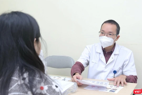 TS.BS Bùi Thanh Phúc – Phó Trưởng khoa Phẫu thuật Cấp cứu Tiêu hóa, Bệnh viện Hữu nghị Việt Đức - tư vấn phương pháp điều trị cho bệnh nhân béo phì