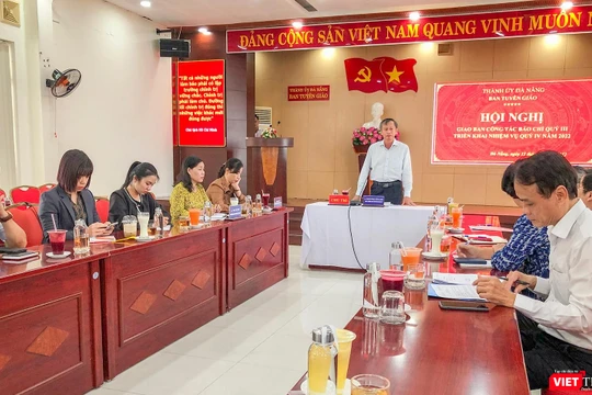 Ông Đoàn Ngọc Hùng Anh - Trưởng Ban Tuyên giáo Thành uỷ Đà Nẵng phát biểu tại hội nghị giao ban Công tác báo chí TP Đà Nẵng quý 3/2022