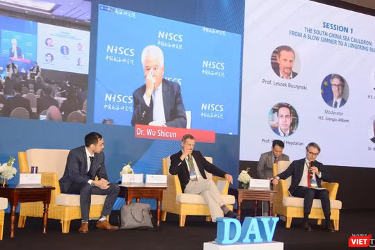 Các chuyên gia tham gia thảo luận các chủ đề tại hội thảo khoa học quốc tế về Biển Đông lần thứ 14 vừa diễn ra tại Đà Nẵng