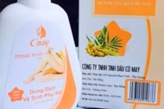 Sản phẩm mỹ phẩm Dung dịch vệ sinh phụ nữ Tinh dầu gừng bị Cục Quản lý Dược yêu cầu thu hồi (ảnh skds)