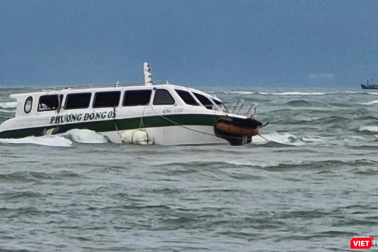 Hiện trường vụ chìm tàu Phương Đông 5 trên vùng biển Cửa Đại (Hội An, Quảng Nam) khiến 17 người chết