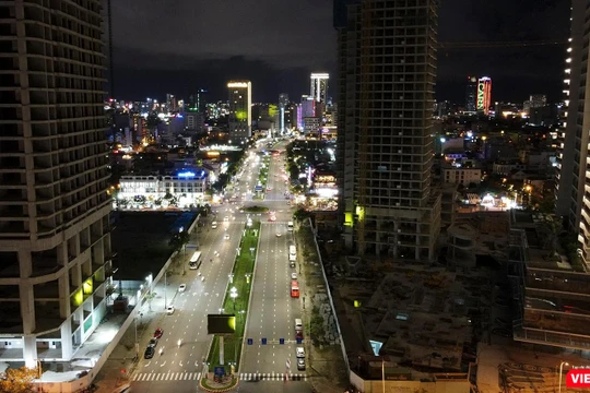 Một góc giao thông TP Đà Nẵng về đêm