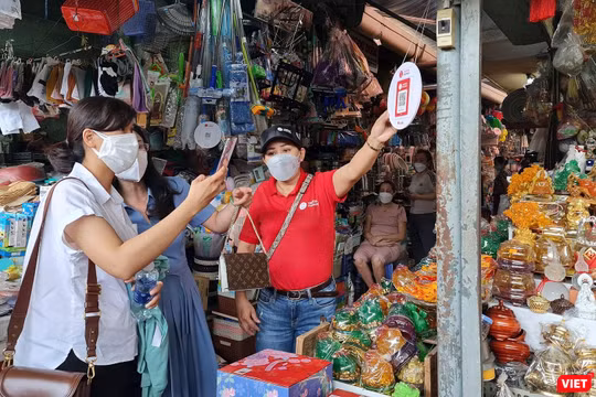 Đà Nẵng thí điểm quét mã QR tại các chợ