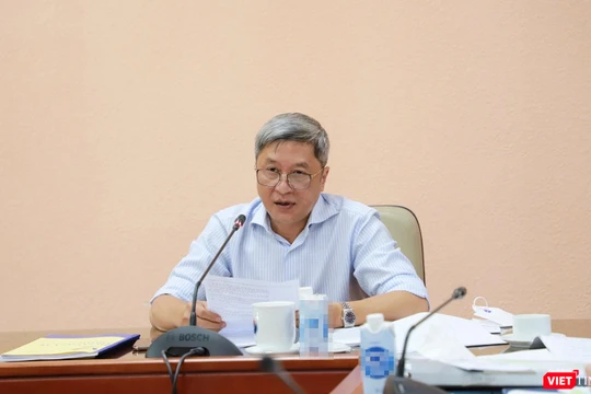 PGS.TS. Nguyễn Trường Sơn - Thứ trưởng Bộ Y tế, Trưởng Tiểu ban Y tế & Kiểm tra Doping SEA Games 31. chủ trì cuộc họp