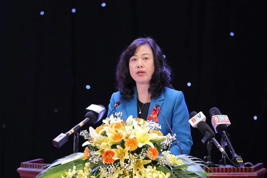 Bộ Trưởng Bộ Y tế Đào Hồng Lan phát biểu tại Mít tinh hưởng ứng Tháng hành động quốc gia phòng, chống HIV/AIDS và Ngày Thế giới phòng chống AIDS năm 2022 diễn ra ngày 26/11, tại TP Bắc Ninh (tỉnh Bắc Ninh)