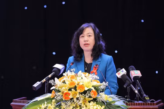 Bộ Trưởng Bộ Y tế Đào Hồng Lan phát biểu tại Mít tinh hưởng ứng Tháng hành động quốc gia phòng, chống HIV/AIDS và Ngày Thế giới phòng chống AIDS năm 2022 diễn ra ngày 26/11, tại TP Bắc Ninh (tỉnh Bắc Ninh)