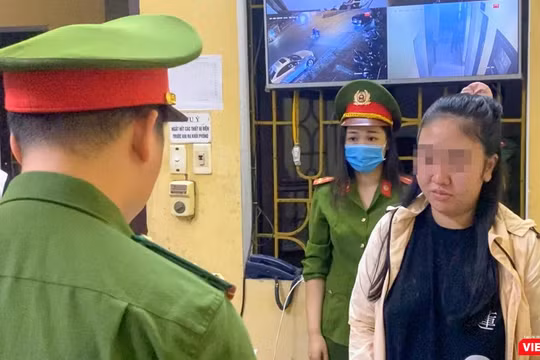 Công an TP Đà Nẵng tống đạt quyết định, thực hiện lệnh bắt giữ đối với Trần Thị H.A. tại Nam Định vào tối ngày 30/10