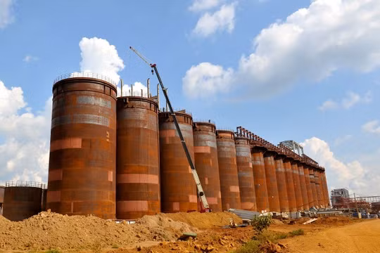 Dự án alumina Tân Rai khi đang trong quá trình xây dựng.