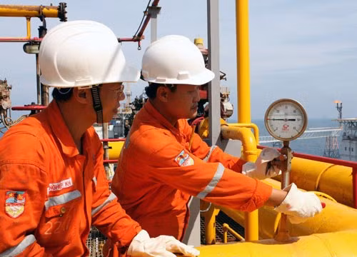 PVN đang tập trung ứng phó với diễn biến giá dầu giảm quá thấp, những mỏ dầu có giá thành cao có thể sẽ phải ngừng khai thác - Ảnh: TTXVN