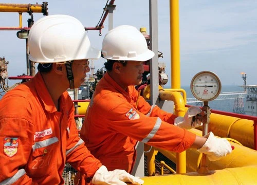 PVN đang tập trung ứng phó với diễn biến giá dầu giảm quá thấp, những mỏ dầu có giá thành cao có thể sẽ phải ngừng khai thác - Ảnh: TTXVN