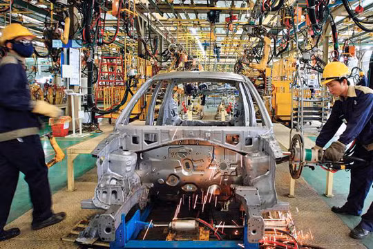 ể đầu tư sản xuất ô tô, cần có vốn, đội ngũ kỹ sư, đội ngũ quản lý và công nhân có kỹ năng... nhưng tất cả vẫn phụ thuộc vào chính sách, đặc biệt là chính sách tài chính, ngân hàng.