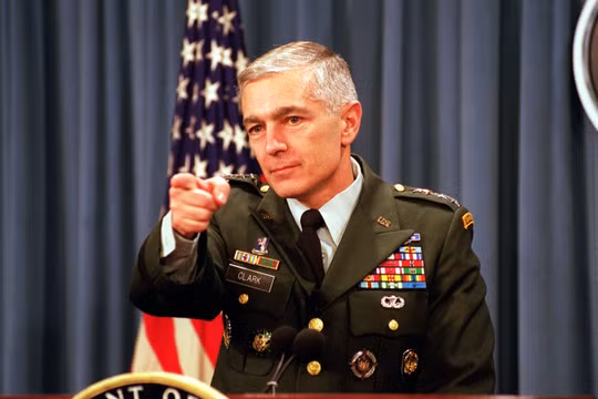 Tướng Wesley Clark, cựu tư lệnh NATO 