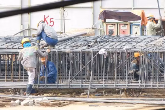 Thi công tại dự án The One. 