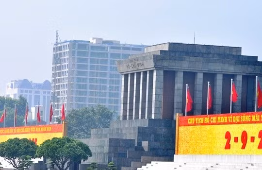 Công trình 8B Lê Trực gây bức xúc dư luận