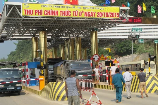 Trạm thu phí Hòa Bình gây bức xúc cho người dân