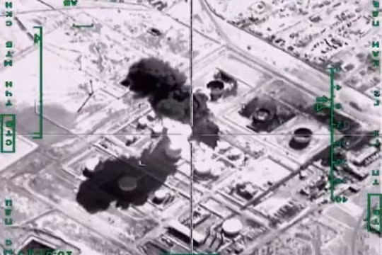 Máy bay Nga không kích trúng một mục tiêu khủng bố ở Syria 