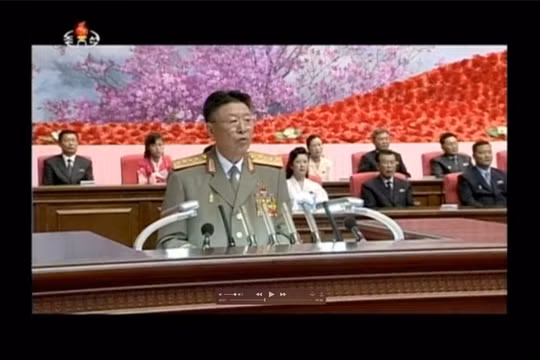 Tổng tham mưu trưởng quân đội Bắc Triều Tiên Ri Yong-Gil đọc diễn văn trong một hội nghị tại Bình Nhưỡng ngày 24/8/2014