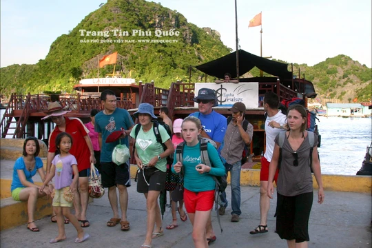 Khách du lịch Nga đến Phú Quốc