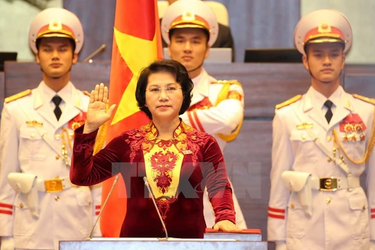 Tại kỳ họp đầu tiên của Quốc hội khóa 14, Chủ tịch Quốc hội, Chủ tịch nước, Thủ tướng, Chánh án Tòa án nhân dân tối cao sẽ làm lễ tuyên thệ trước Quốc hội sau khi được bầu lại