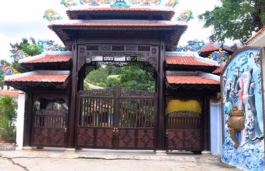 Khu biệt phủ xây dựng trái phép ở chân núi Hải Vân. Ảnh: Đ.Nguyên.