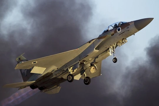 Chiến đấu cơ Israel trong một cuộc trình diễn tại căn cứ không quân Hatzerim ở miền nam nước này - Ảnh: Reuters