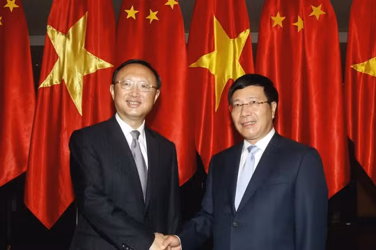 Phó Thủ tướng kiêm Bộ trưởng Ngoại giao Phạm Bình Minh tiếp ông Dương Khiết Trì tại Hà Nội