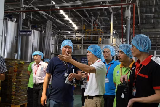 Đoàn kiểm tra liên ngành của tỉnh Bình Dương tiến hành thanh tra nhà máy của Tân Hiệp Phát hồi tháng 2 năm nay