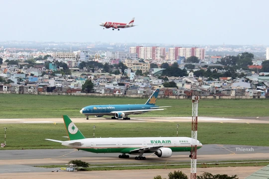 Hành khách tại sân bay Tân Sơn Nhất, TP.HCM gặp sự cố hy hữu