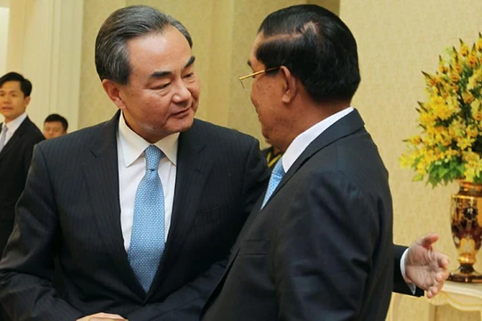 Quan hệ Trung Quốc và Campuchia có vẻ rất nồng ấm và khăng khít