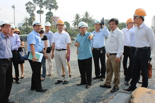 Tổ công tác liên ngành kiểm tra việc thực hiện Dự án Cải tạo cảnh quan và phát triển đô thị ven sông Đồng Nai