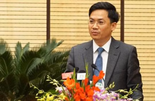 Ông Hà Minh Hải, Cục trưởng Cục Thuế Hà Nội trả lời chất vấn về nợ thuế. Ảnh: Minh Huệ