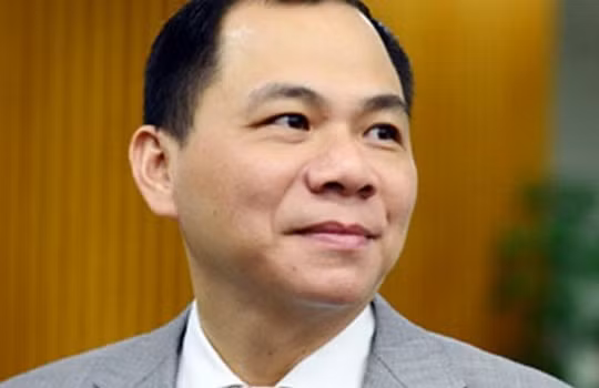 Số cổ phiếu vợ chồng nhà ông Vượng nhận về có giá trị khoảng 5,5 ngàn tỷ đồng.