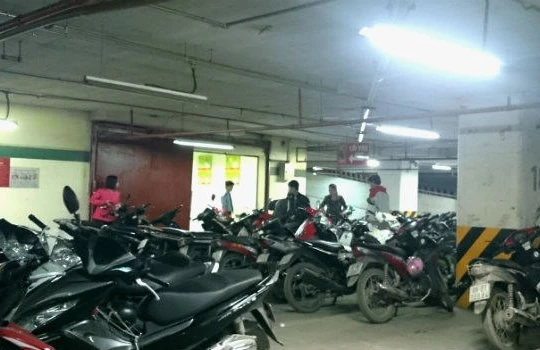 Hầm để xe tầng 2 siêu thị Big C The Garden.