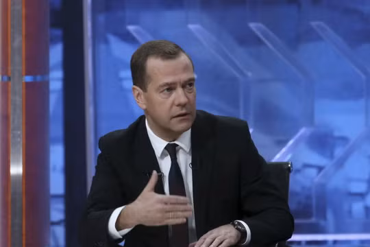 Thủ tướng Nga Dmitry Medvedev khẳng định phải bảo vệ thị trường Nga - Ảnh: Reuters