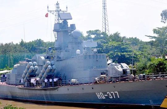 Tàu tên lửa HQ-377 là chiếc tàu lớp Molnya 12418 đầu tiên do Việt Nam đóng theo giấy phép của Nga