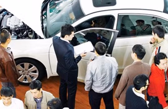 Người tiêu dùng đang chờ Bộ Tài chính quyết định vì dân hay vì doanh nghiệp.