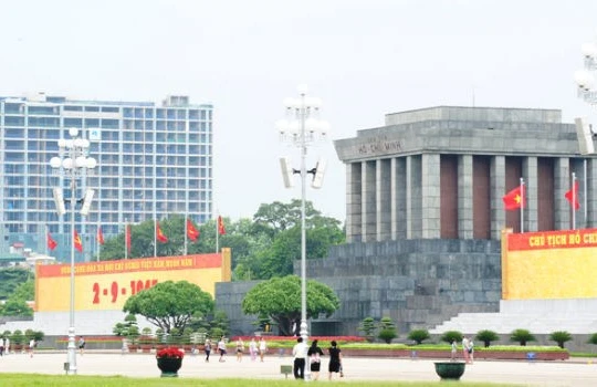 Giám đốc sở trẻ nhất Việt Nam, cao ốc 'pháo đài'...đúng quy trình