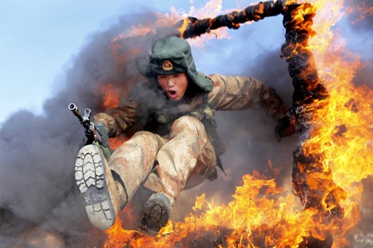 Trung Quốc liên tục tăng ngân sách quốc phòng hai con số trong suốt nhiều năm qua