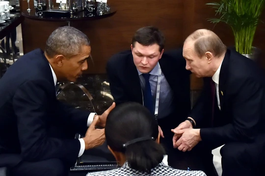 Tổng thống Mỹ Barack Obama trong một cuộc gặp hiếm hoi với Tổng thống Nga Vladimir Putin bên lề một hội nghị G-20 sau khi nổ ra khủng hoảng Ukraine