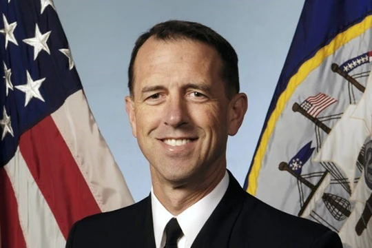 Đô đốc John Richardson, Tư lệnh Hải quân Mỹ phản bác tuyên bố ngang ngược về chủ quyền Biển Đông của Đô đốc Hải quân Trung Quốc - Ảnh: Hải quân Mỹ